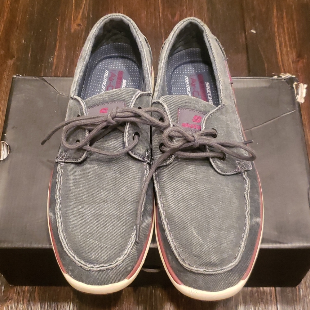 Men's Skechers sneakers